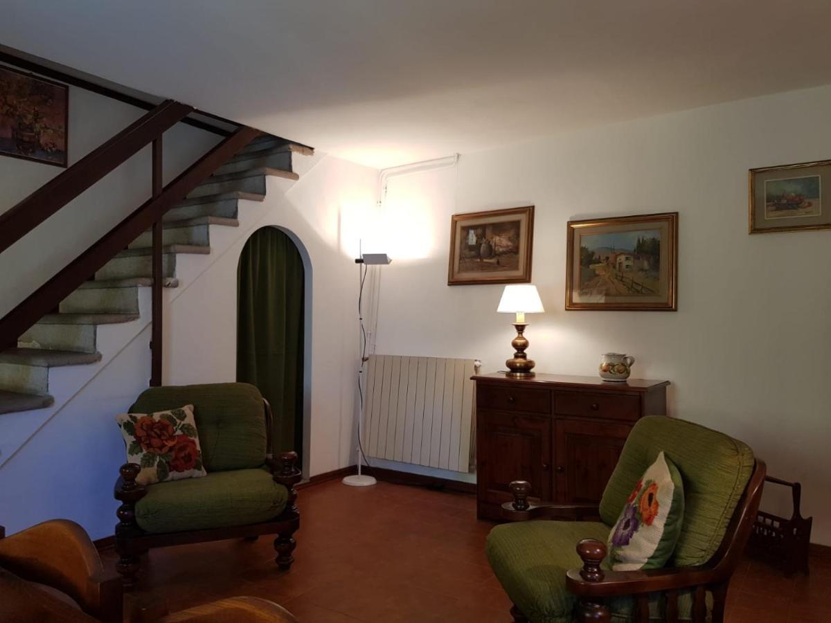 Апартаменти In Castello Кастаньєто-Кардуччі Екстер'єр фото